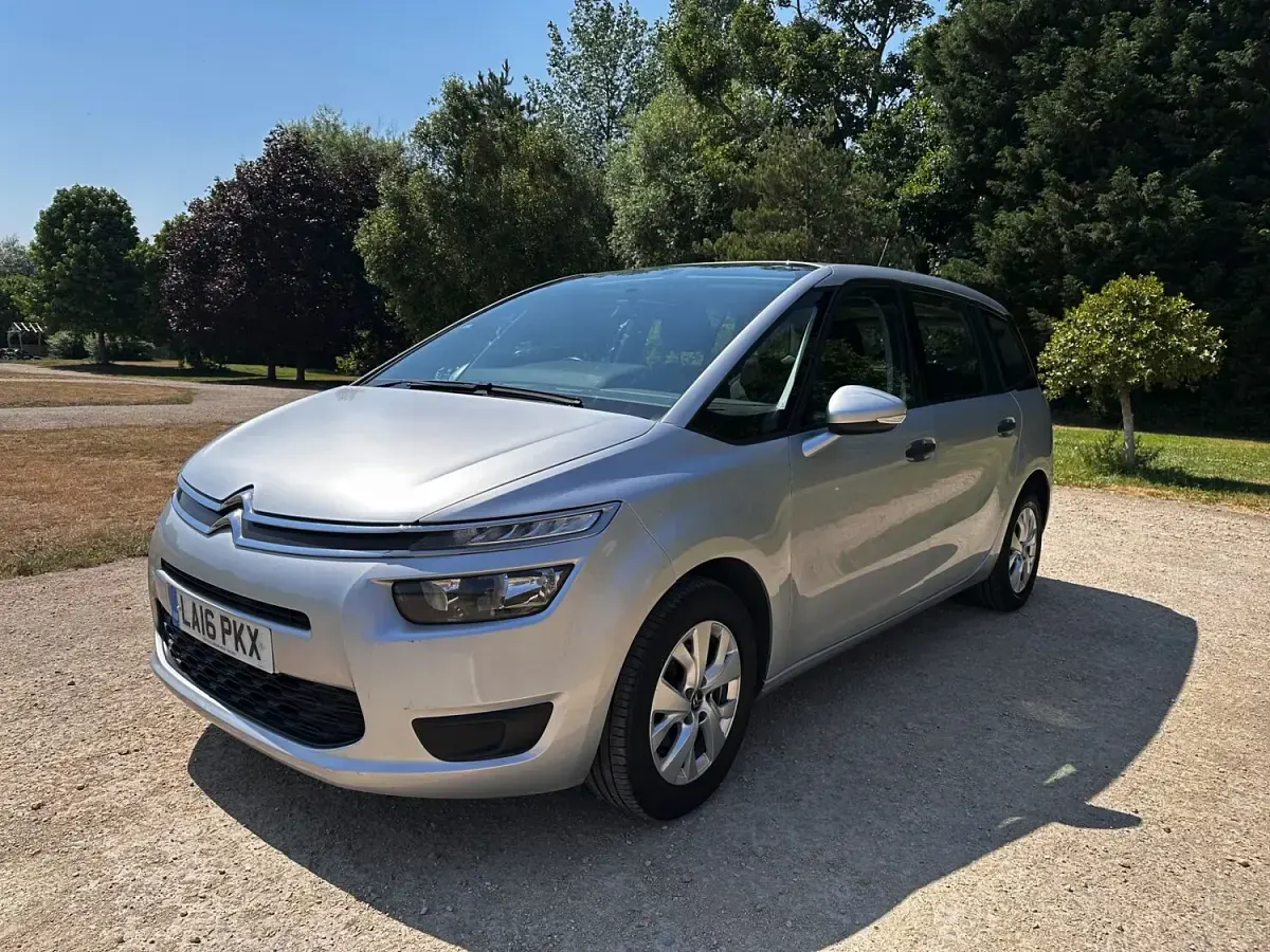 Used Citroën Grand C4 Picasso VTR Sport 100 HP (73 kW) 2016 Silver MPV