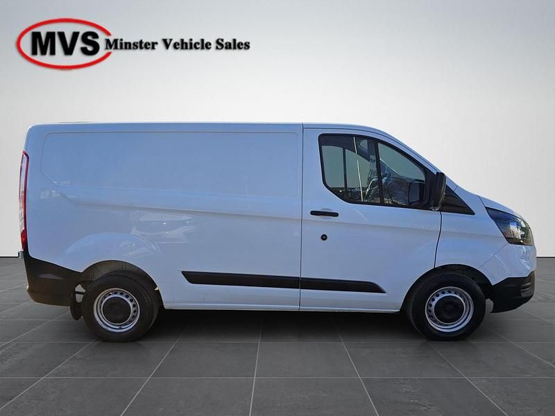 Used Ford Transit Custom 105 HP (77 kW) 2019 White Van