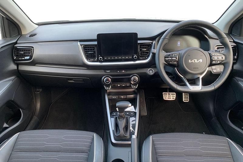 Used Kia Stonic GT-Line S 100 HP (73 kW) 2025 White SUV