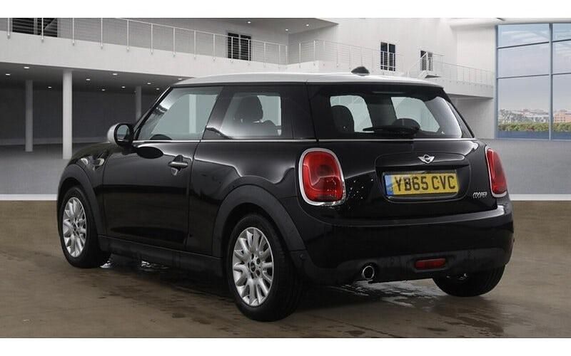 Used Mini Cooper Hatch 136 HP (100 kW) 2016 Black Hatchback