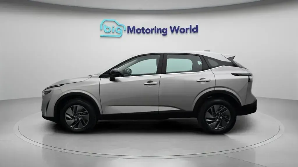New Nissan Qashqai Acenta Premium 158 HP (116 kW) 2025 Silver SUV