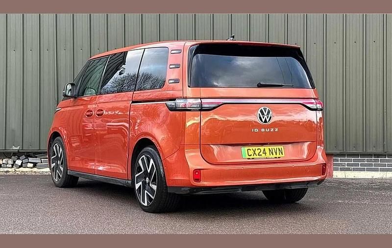 Used VW ID. Buzz Pro 147 kW (200 HP) 2024 Orange MPV