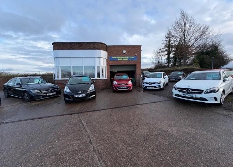 Used Ford Focus Zetec 2012 White Hatchback