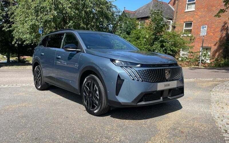 Other New 2024 Peugeot 5008 Allure MPV | £36,890 (Good price) - Image 1/4