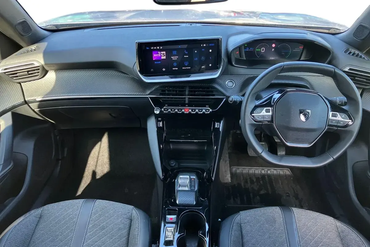 Used Peugeot 2008 Allure 100 kW (136 HP) 2024 Grey SUV