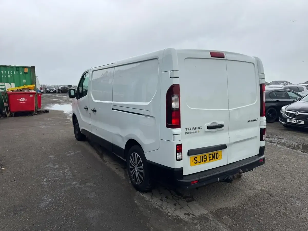 Used Renault Trafic Business 2019 White MPV