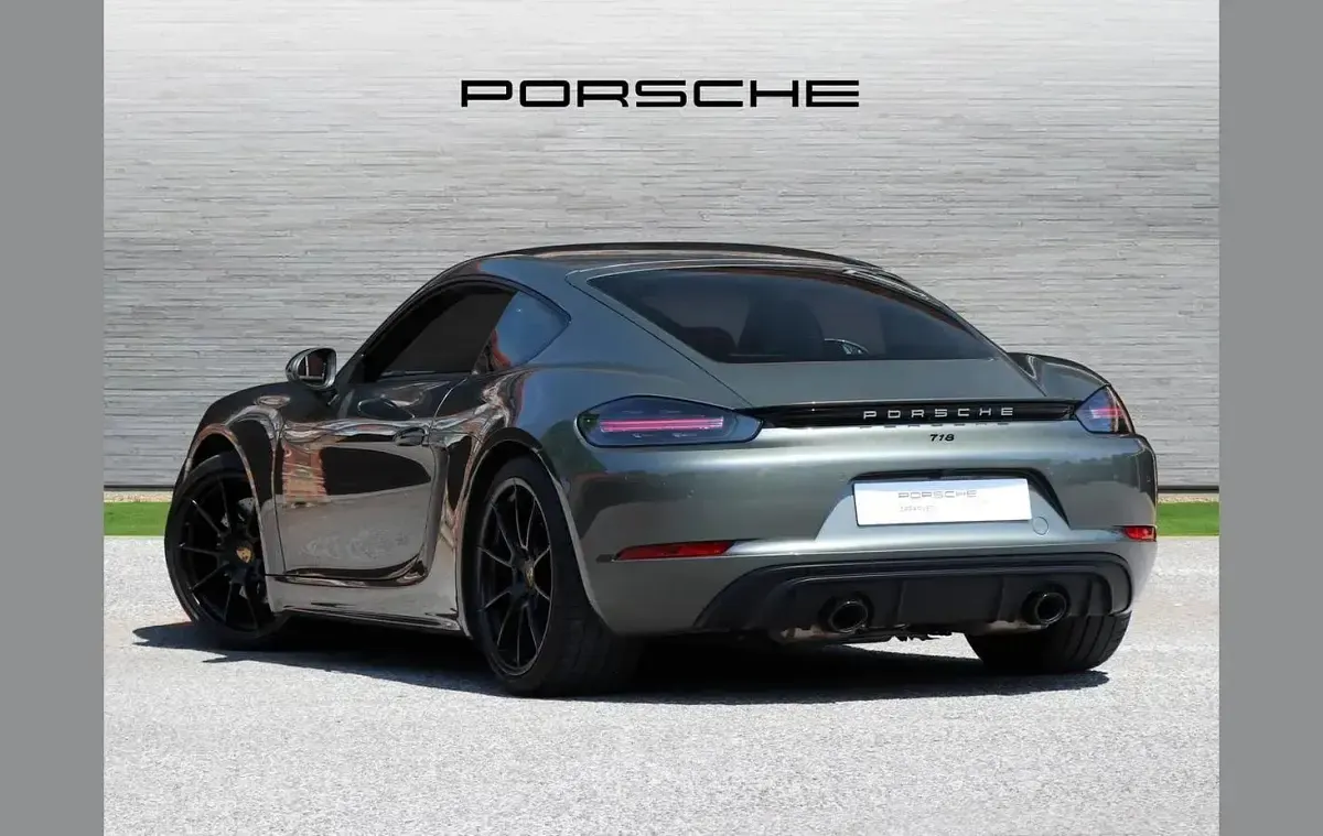 Used Porsche Cayman 394 HP (289 kW) 2024 Green Coupe
