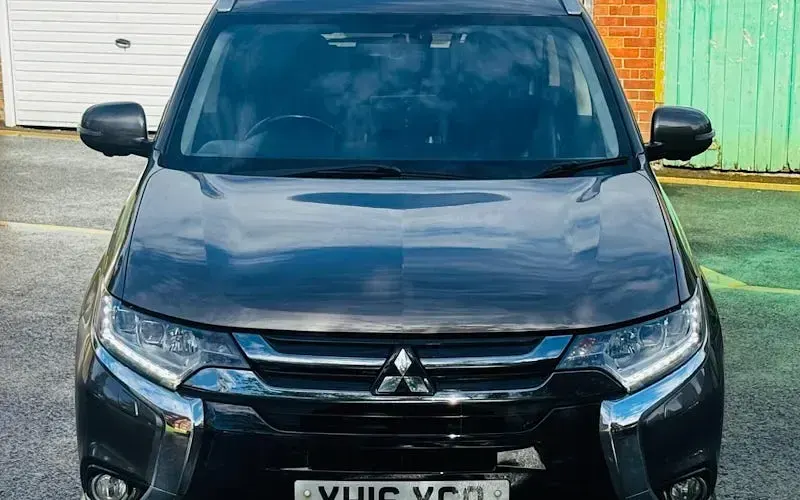 Used Mitsubishi Outlander P-HEV 203 HP (149 kW) 2016 Estate