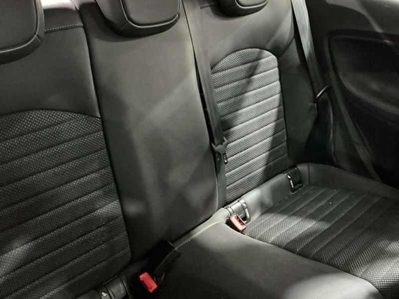 Used Vauxhall Corsa 205 HP (150 kW) 2016 Red Hatchback