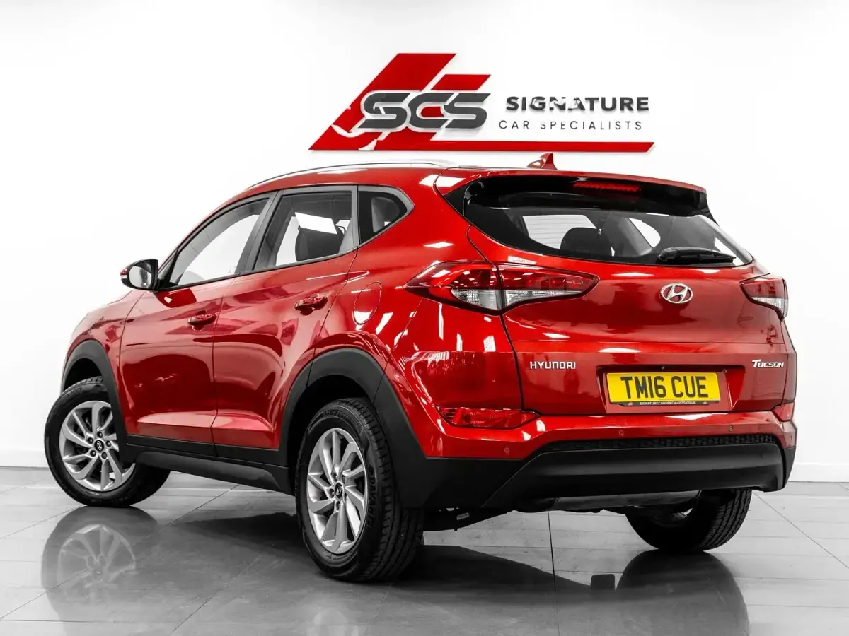 Used Hyundai Tucson SE 116 HP (85 kW) 2016 Red SUV