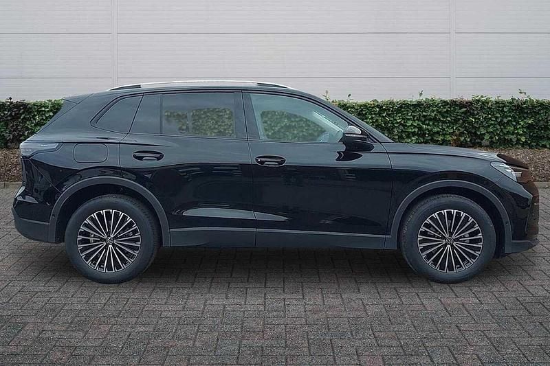 New VW Tiguan Match 150 HP (110 kW) 2026 Grenadilla black SUV