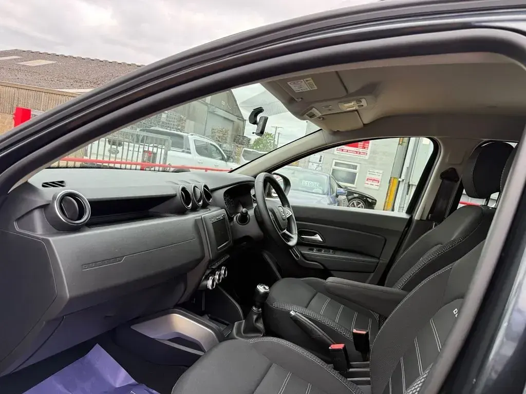 Used Dacia Duster Prestige 115 HP (84 kW) 2019 Grey SUV