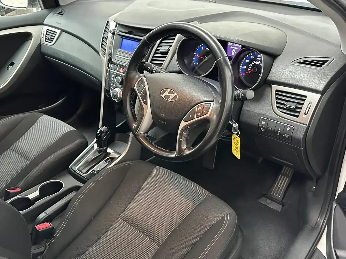 Used Hyundai i30 Active 2014 White Hatchback