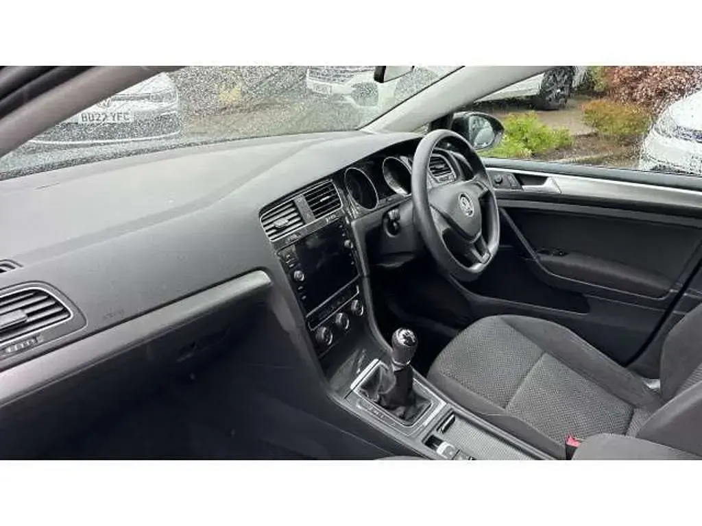 Used VW Golf VII S 116 HP (85 kW) 2020 Hatchback