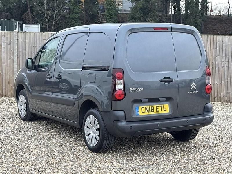 Used Citroën Berlingo 100 HP (73 kW) 2018 Grey MPV