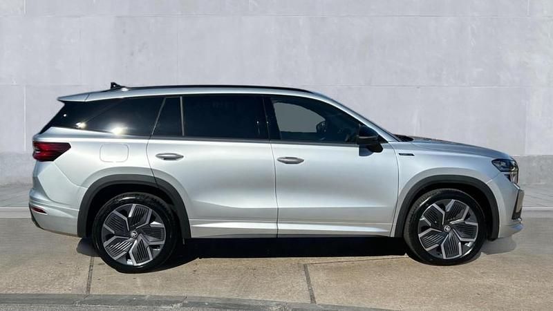 New Skoda Kodiaq SportLine 204 HP (150 kW) 2026 Brilliant silver metallic SUV