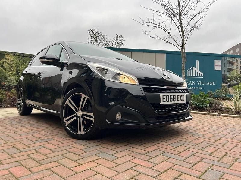 Used Peugeot 208 GT-line 2018 Black Hatchback