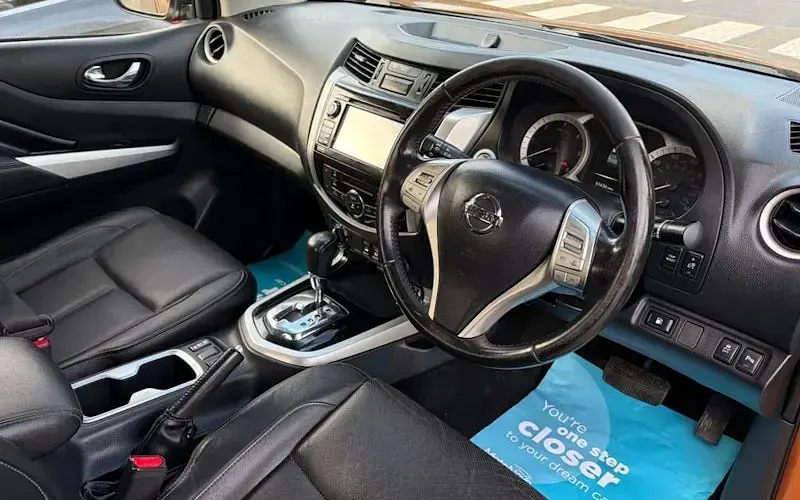 Used Nissan Navara S 190 HP (139 kW) 2017 Bronze Pickup