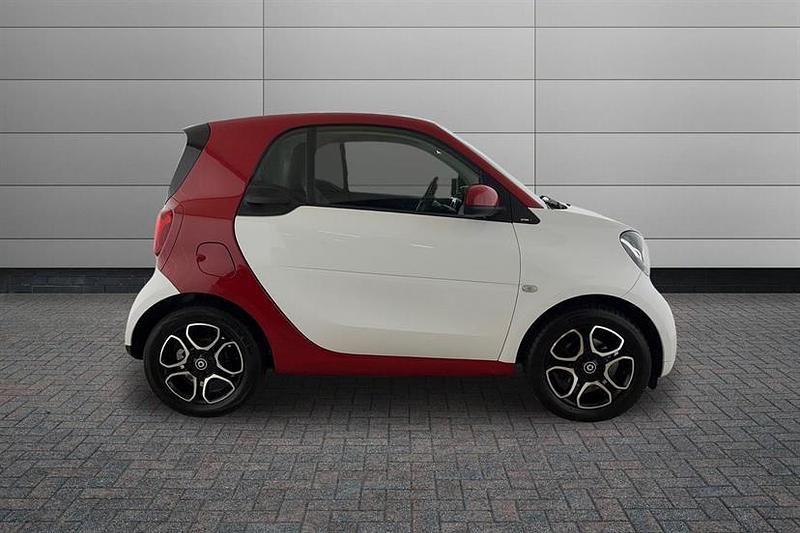 Used Smart ForTwo Coupé Premium 90 HP (66 kW) 2018 White Coupe