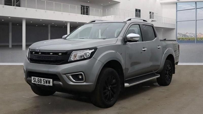 Used Nissan Navara Tekna 190 HP (139 kW) 2018 Grey Pickup