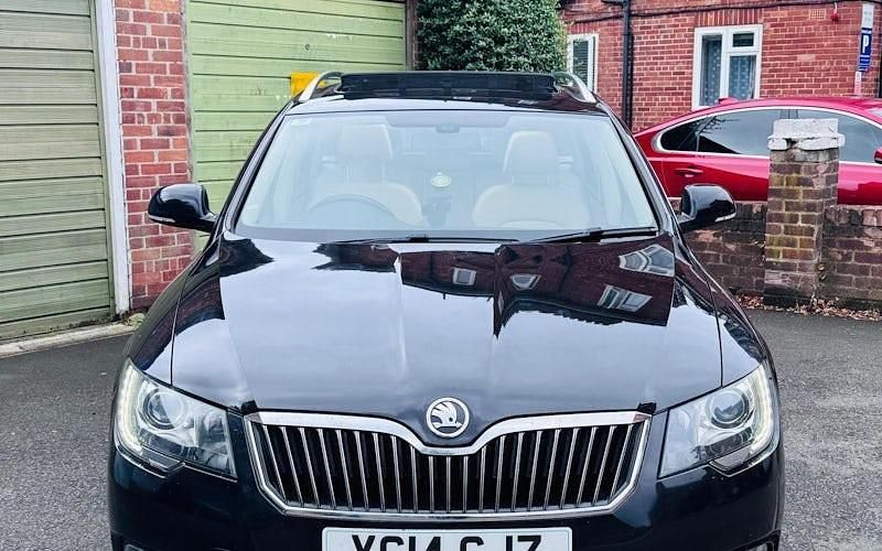 Used Skoda Superb Elegance 260 HP (191 kW) 2015 Estate