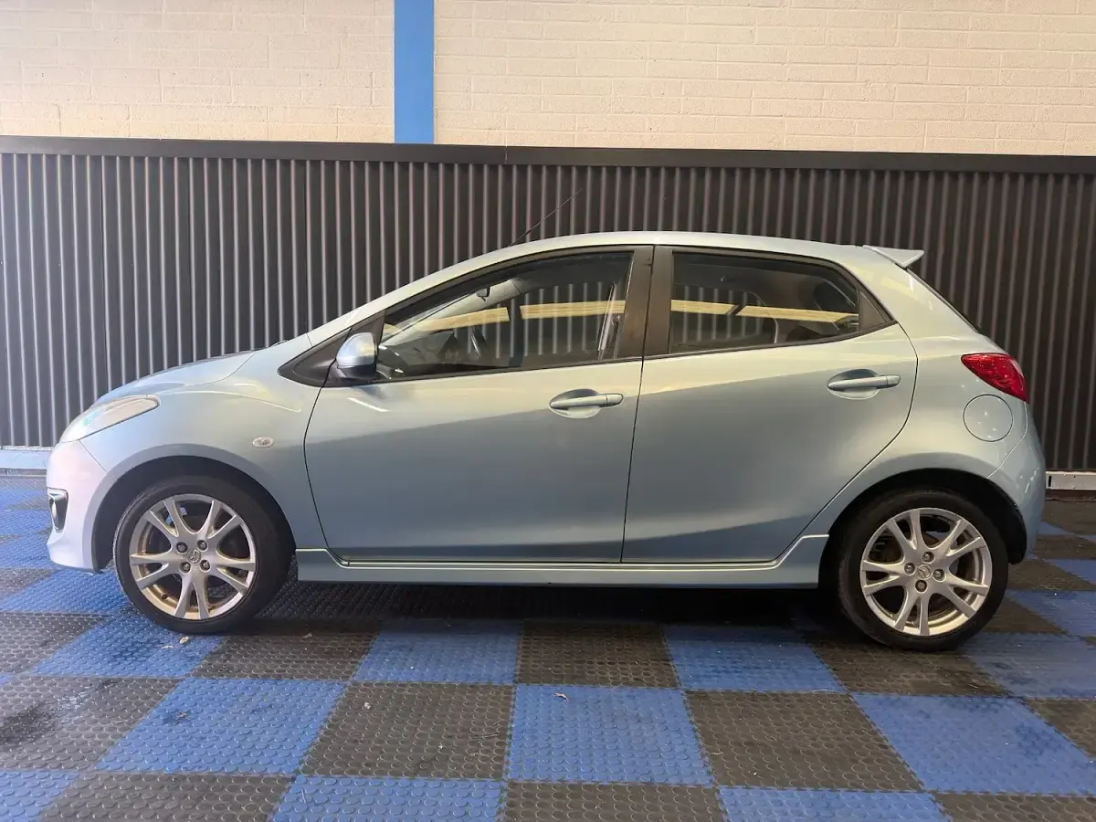Used Mazda 2 Inclusive 103 HP (75 kW) 2008 Blue Hatchback