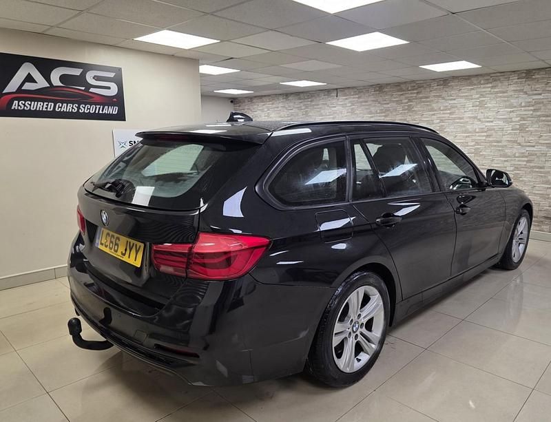 Used BMW 318 Sport Line 2016 Black Estate