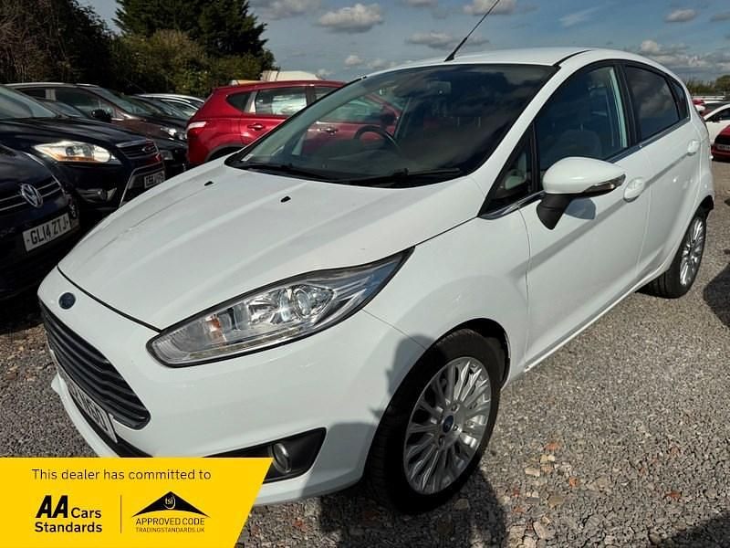 White Used 2013 Ford Fiesta Titanium Hatchback | £4,995 (Good price) - Image 1/4