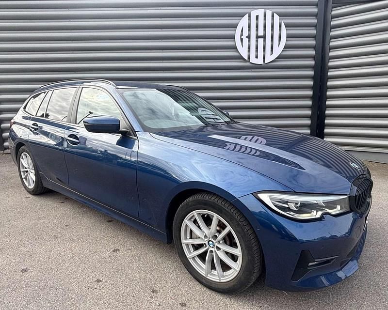 Blue Used 2021 BMW 330e Sport Line Estate | £11,417 - Image 1/4