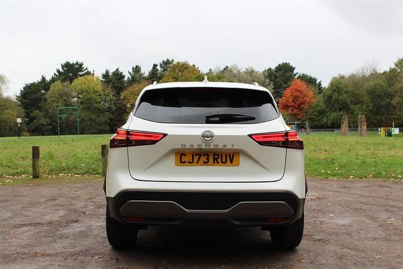 Used Nissan Qashqai N-Connecta 2024 White SUV