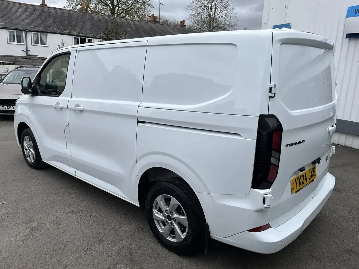 Used Ford Transit Custom Limited 136 HP (100 kW) 2024 White Van