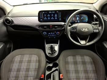 Used Hyundai i10 Premium 79 HP (58 kW) 2025 Black Hatchback