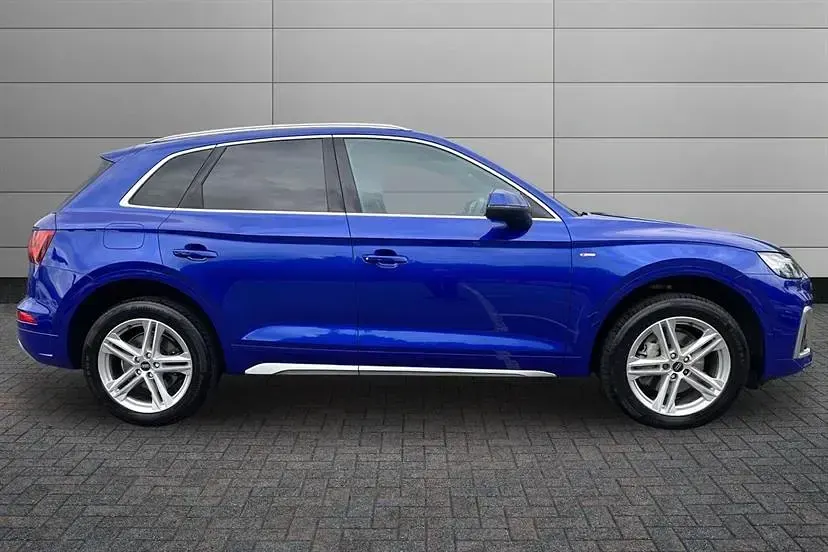 Begagnad Audi Q5 S-Line 204 HK (150 kW) 2023 Blå SUV