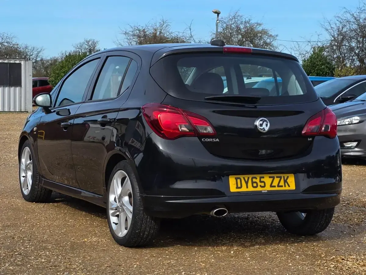 Używany Vauxhall Corsa SRi 90 KM (66 kW) 2016 Czarny Hatchback