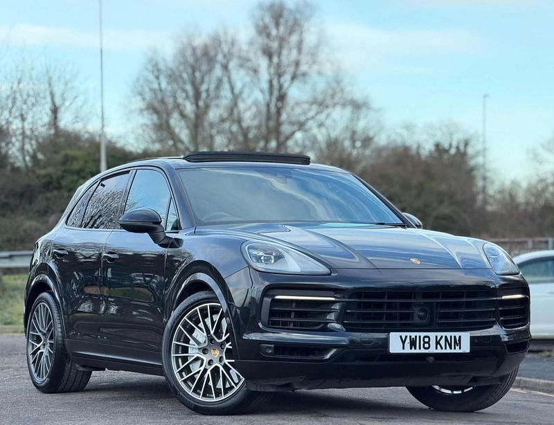Used Porsche Cayenne 440 HP (323 kW) 2018 Black SUV