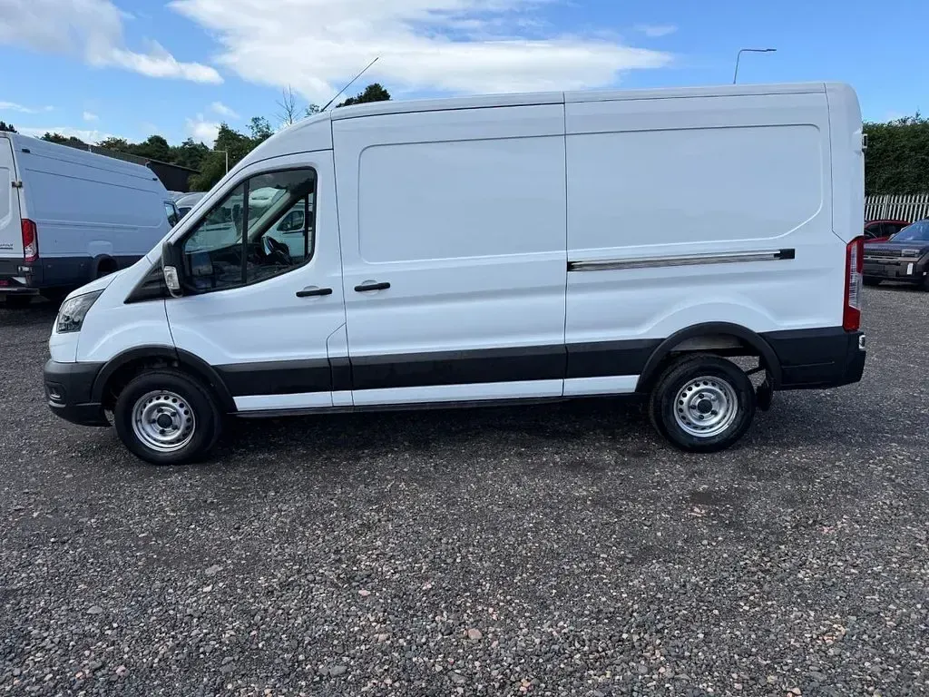 Used Ford Transit 130 HP (95 kW) 2022 White Van