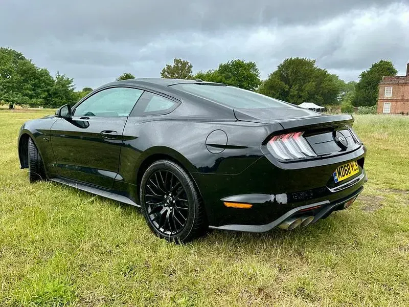 Used Ford Mustang GT Fastback 450 HP (330 kW) 2018 Black Coupe