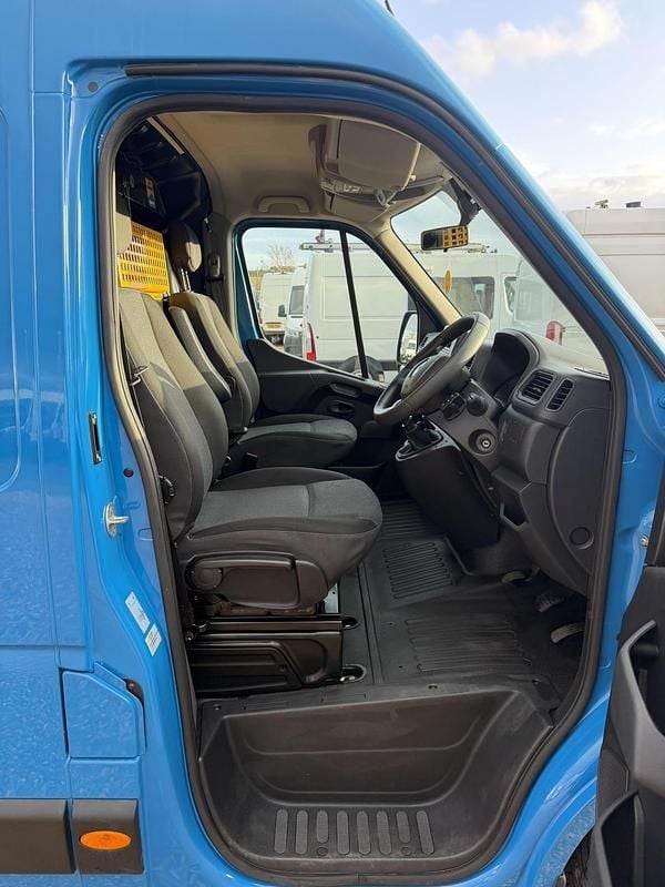 Used Renault Master Business 2021 Blue MPV
