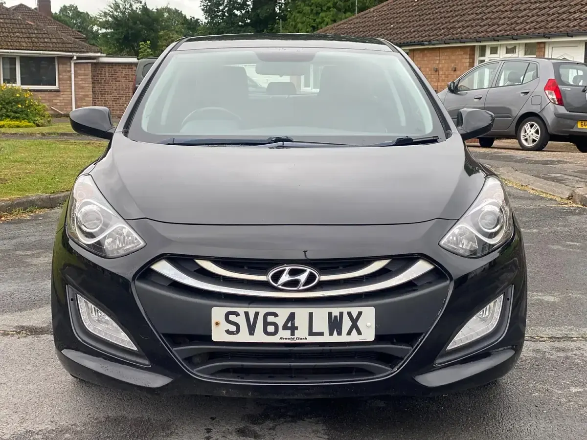 Used Hyundai i30 Active 100 HP (73 kW) 2014 Black Hatchback