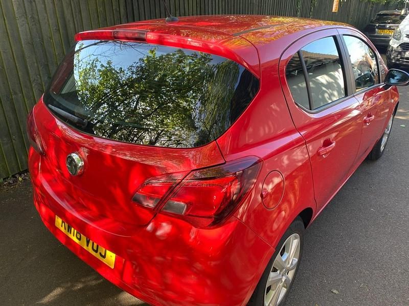 Second-hand Vauxhall Corsa Design Edition 2016 Roșu Hatchback