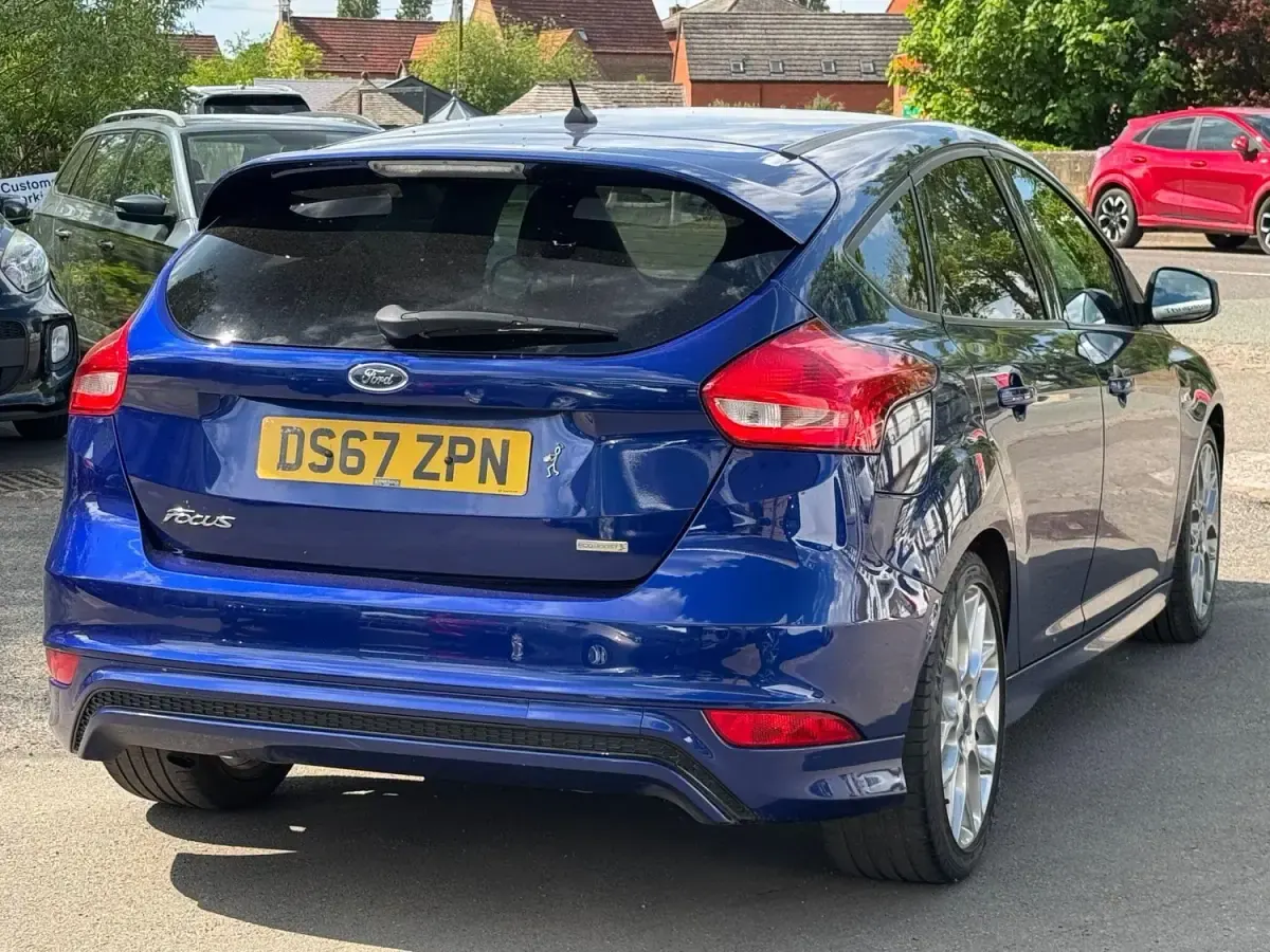 Second-hand Ford Focus ST-Line 2017 Albastru Hatchback