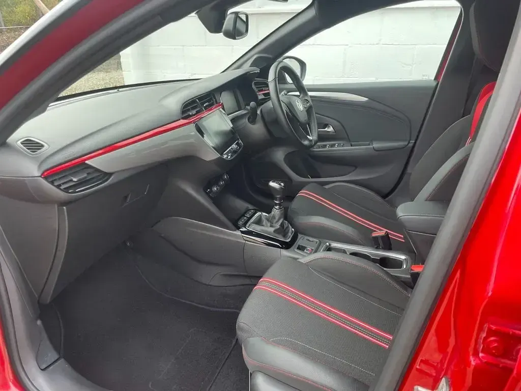 Used Vauxhall Corsa Edition 100 HP (73 kW) 2022 Red Hatchback