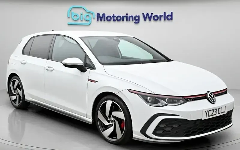 Second-hand VW Golf VIII GTI 245 CP (180 kW) 2023 Hatchback