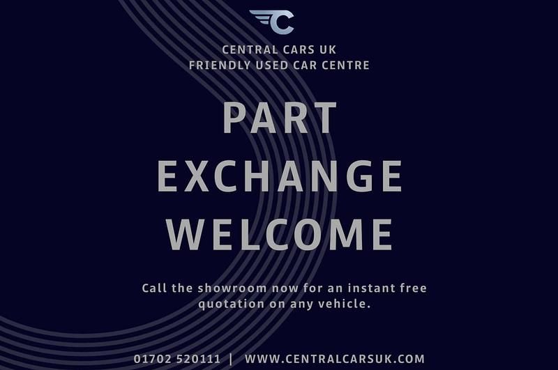 Used Ford Fiesta Zetec 82 HP (60 kW) 2015 Red Hatchback