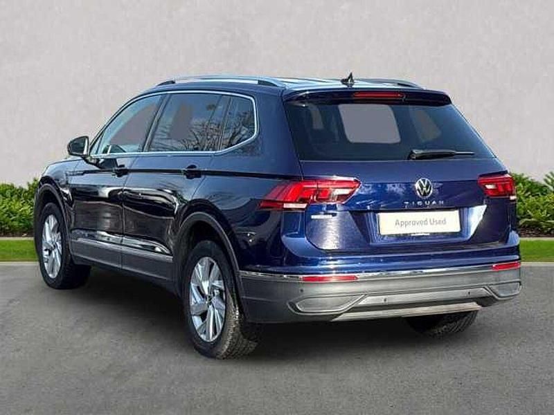 Used VW Tiguan Allspace Life 150 HP (110 kW) 2022 Blue SUV