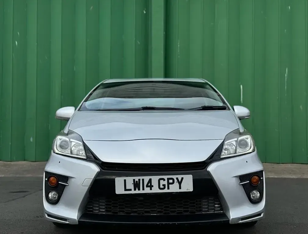 Used Toyota Prius 2014 Silver Sedan