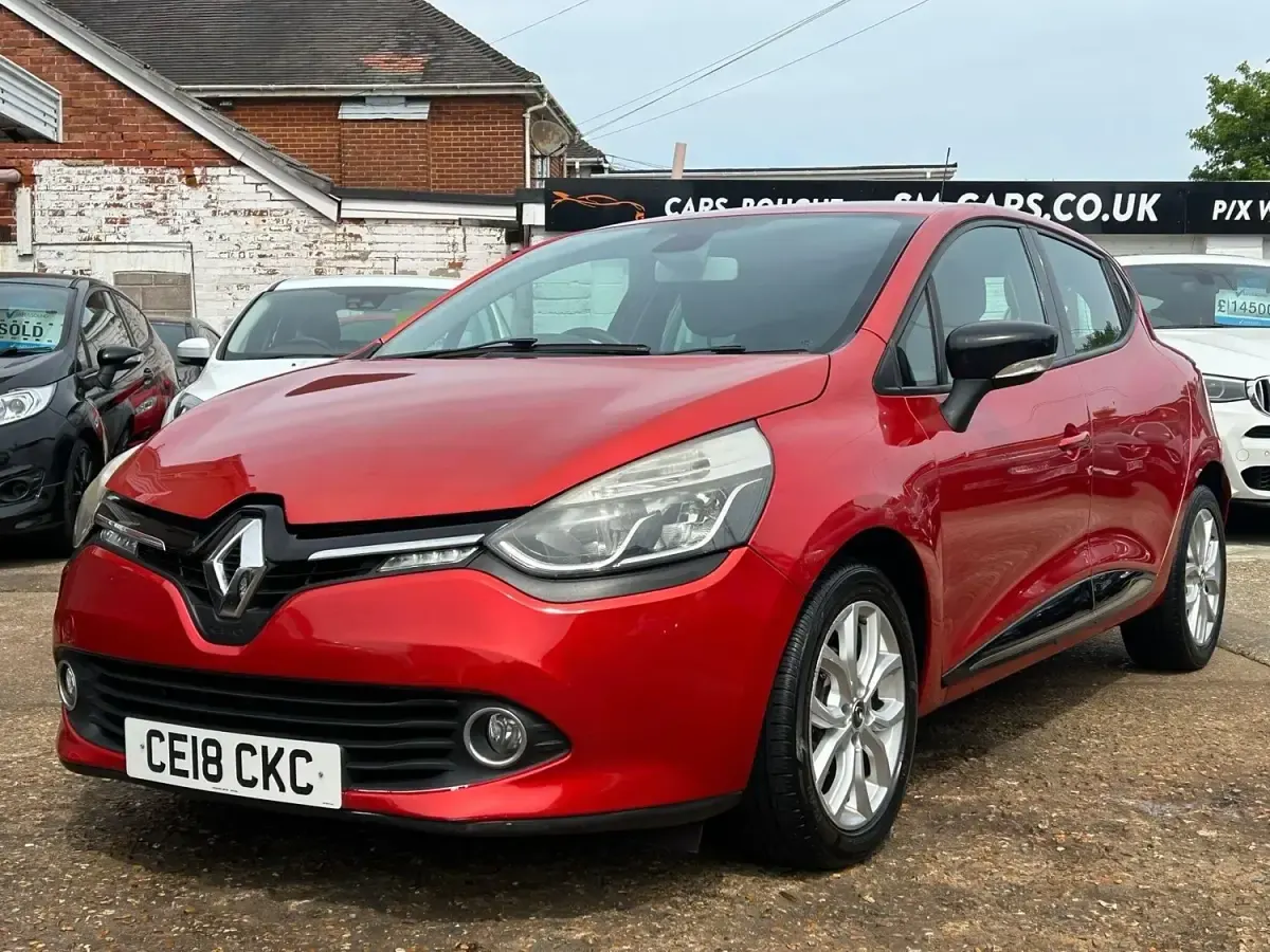 Usado Renault Clio IV Dynamique 2018 Vermelho Citadino