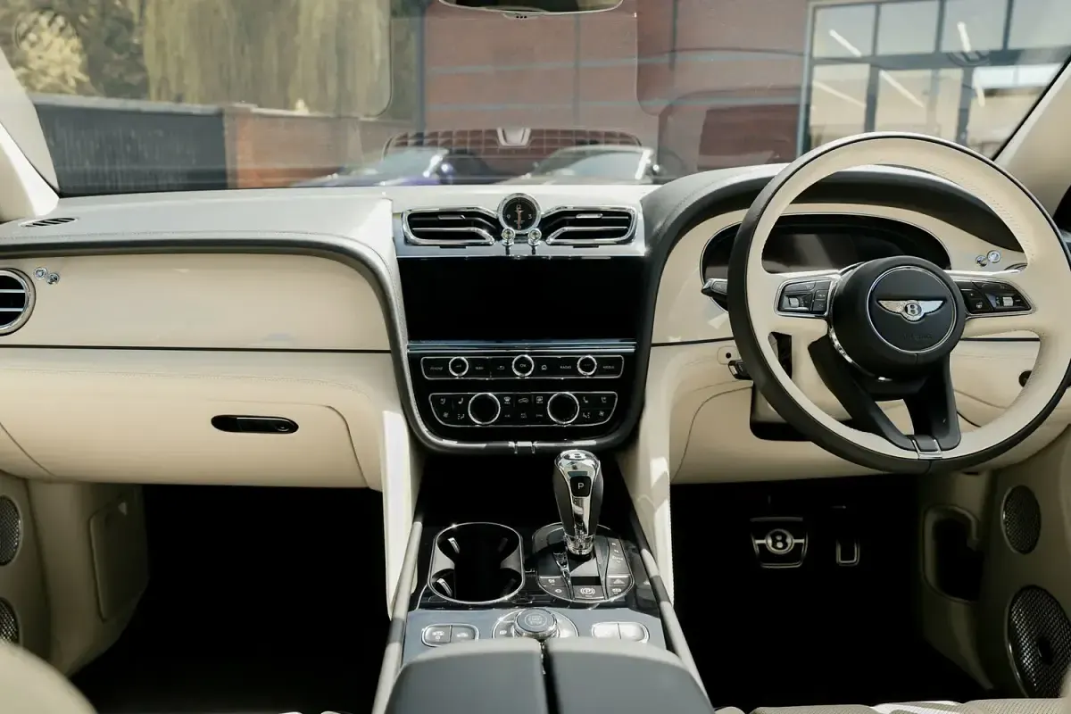Used Bentley Bentayga 2026 Light onyx SUV
