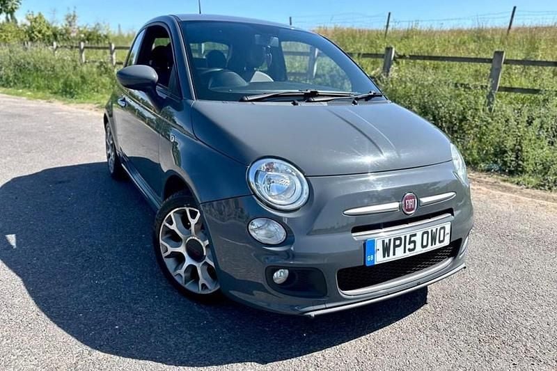 Green Used 2015 Fiat 500 Lounge Hatchback | £3,995 (Good price) - Image 1/1