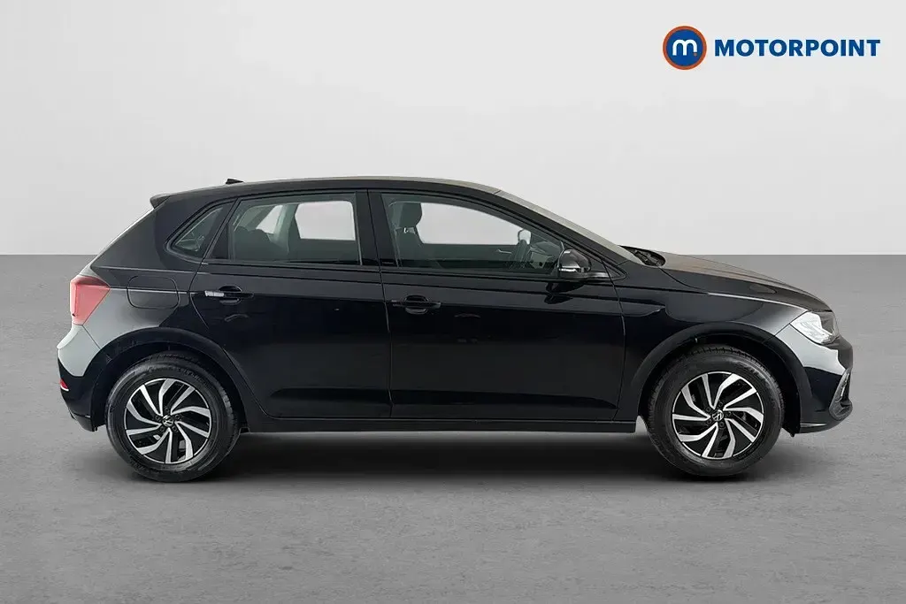 Used VW Polo Life 80 HP (58 kW) 2024 Black Hatchback